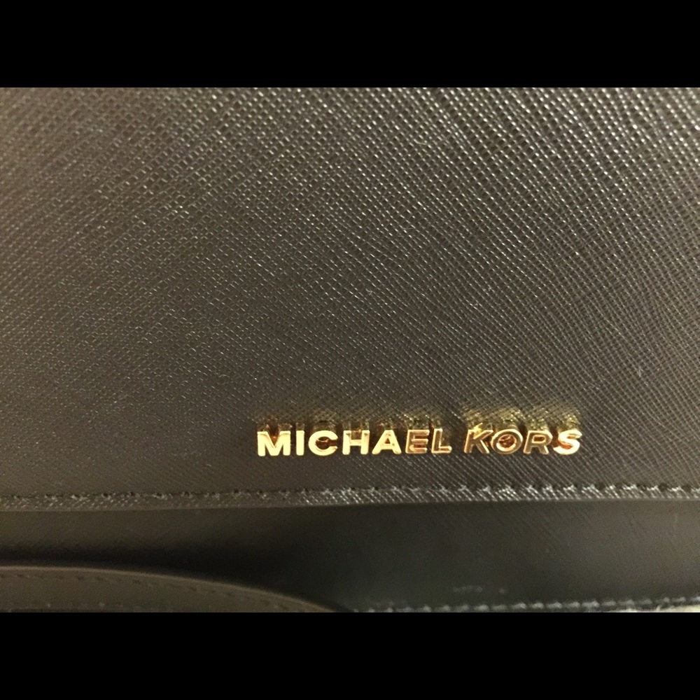 Authentic MK - Picture 4 of 7